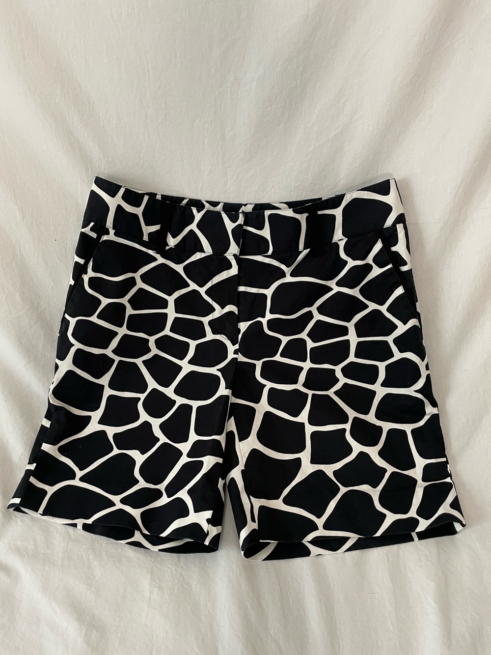 Etcetera Black & White Giraffe-Print Bermuda Shorts, Sz. 2, 97% Cotton